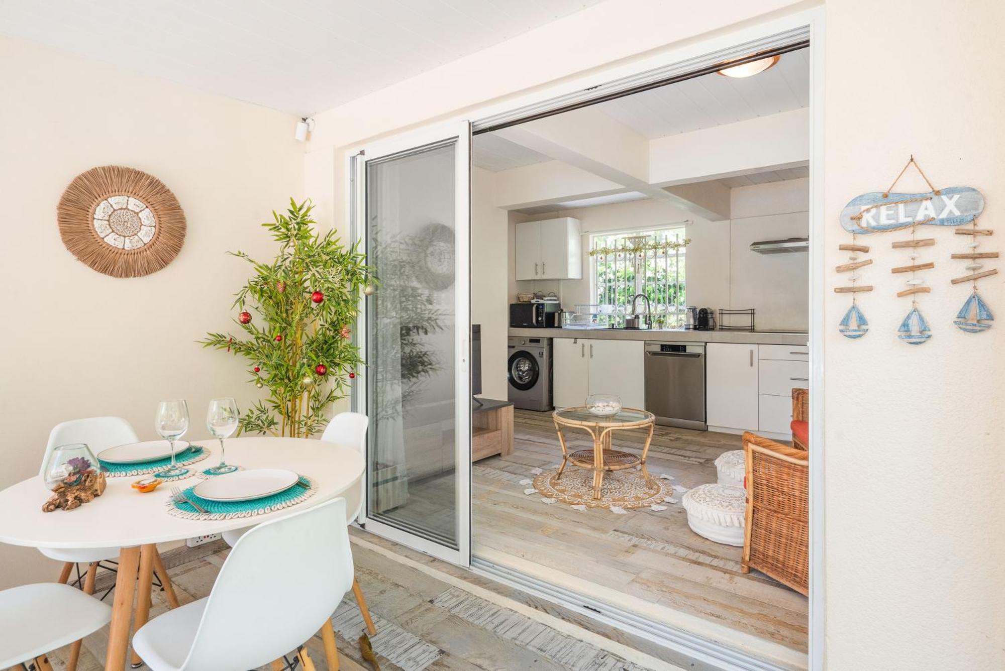 Lakaz Del Sol - Modern And Elegant Apartments With Luxurious Garden, Pool And Barbecue Area - Tourism Permit Certified Tamarin Extérieur photo