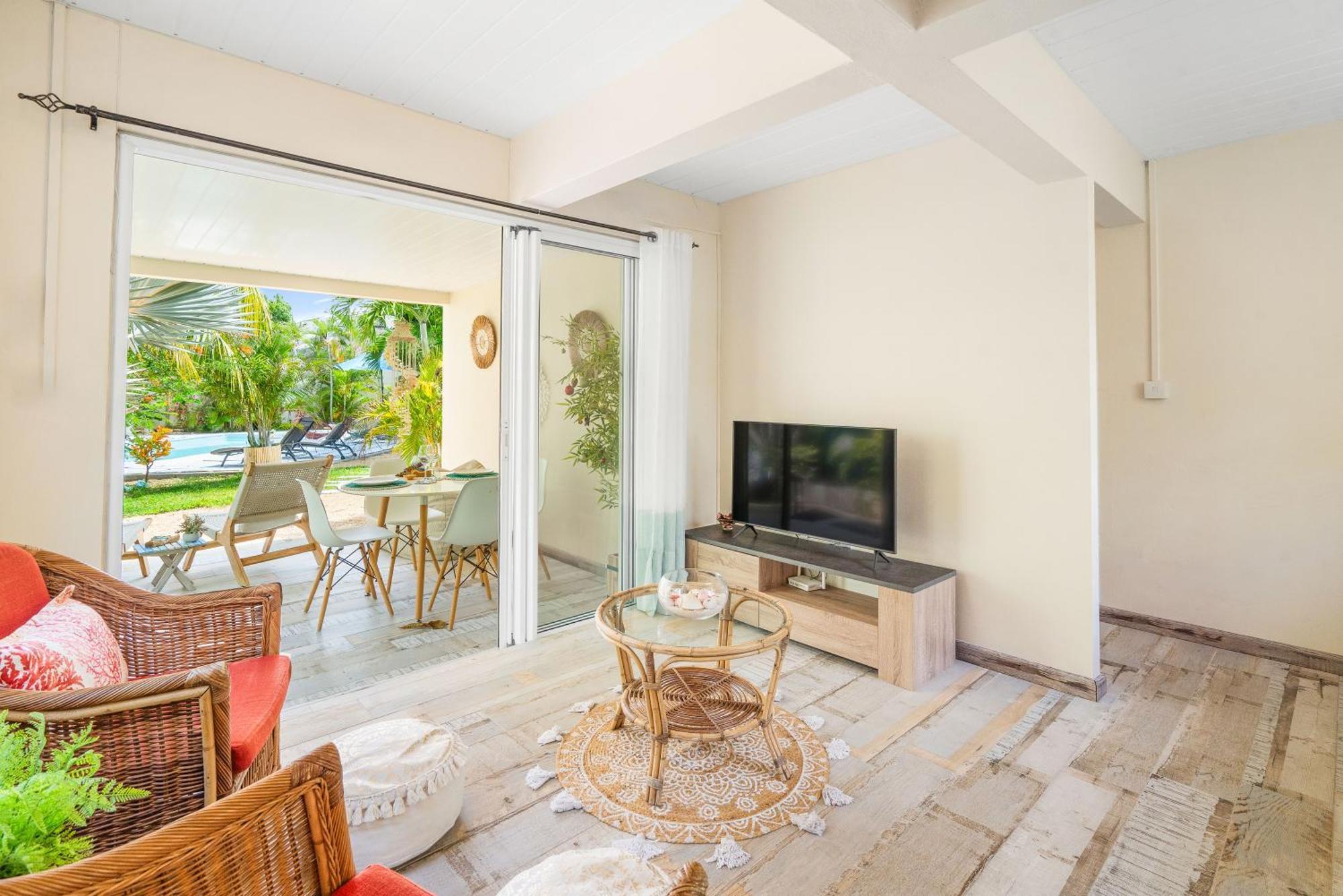 Lakaz Del Sol - Modern And Elegant Apartments With Luxurious Garden, Pool And Barbecue Area - Tourism Permit Certified Tamarin Extérieur photo